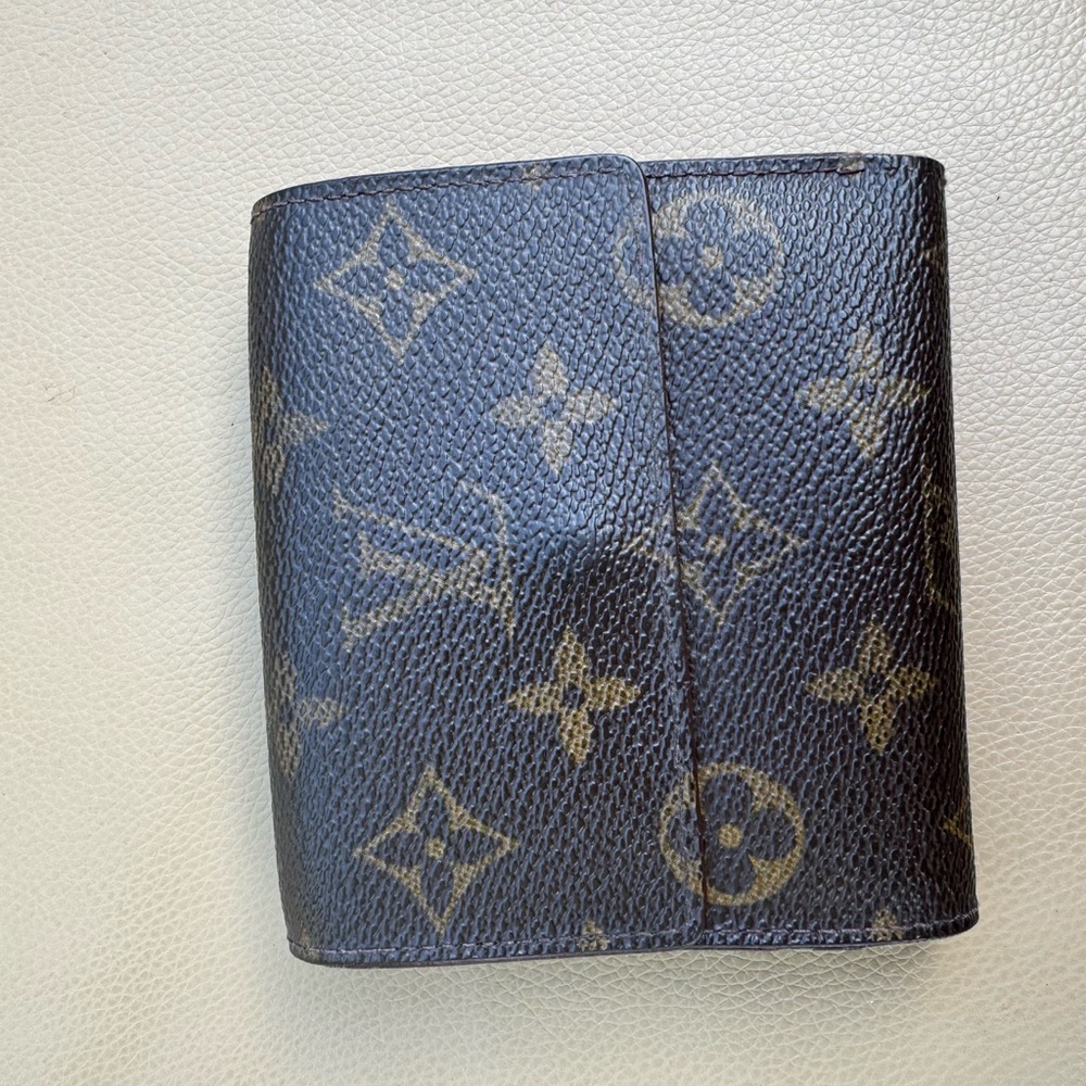 LV Compact Wallet - Picture 2 of 10